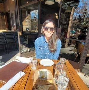 Meet your Posher, Caitlin